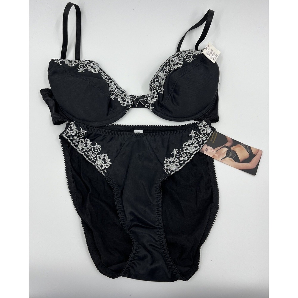 Vintage NWT Delicates JC Penney Satin Bra and Panties Set Small 36C Embroidered